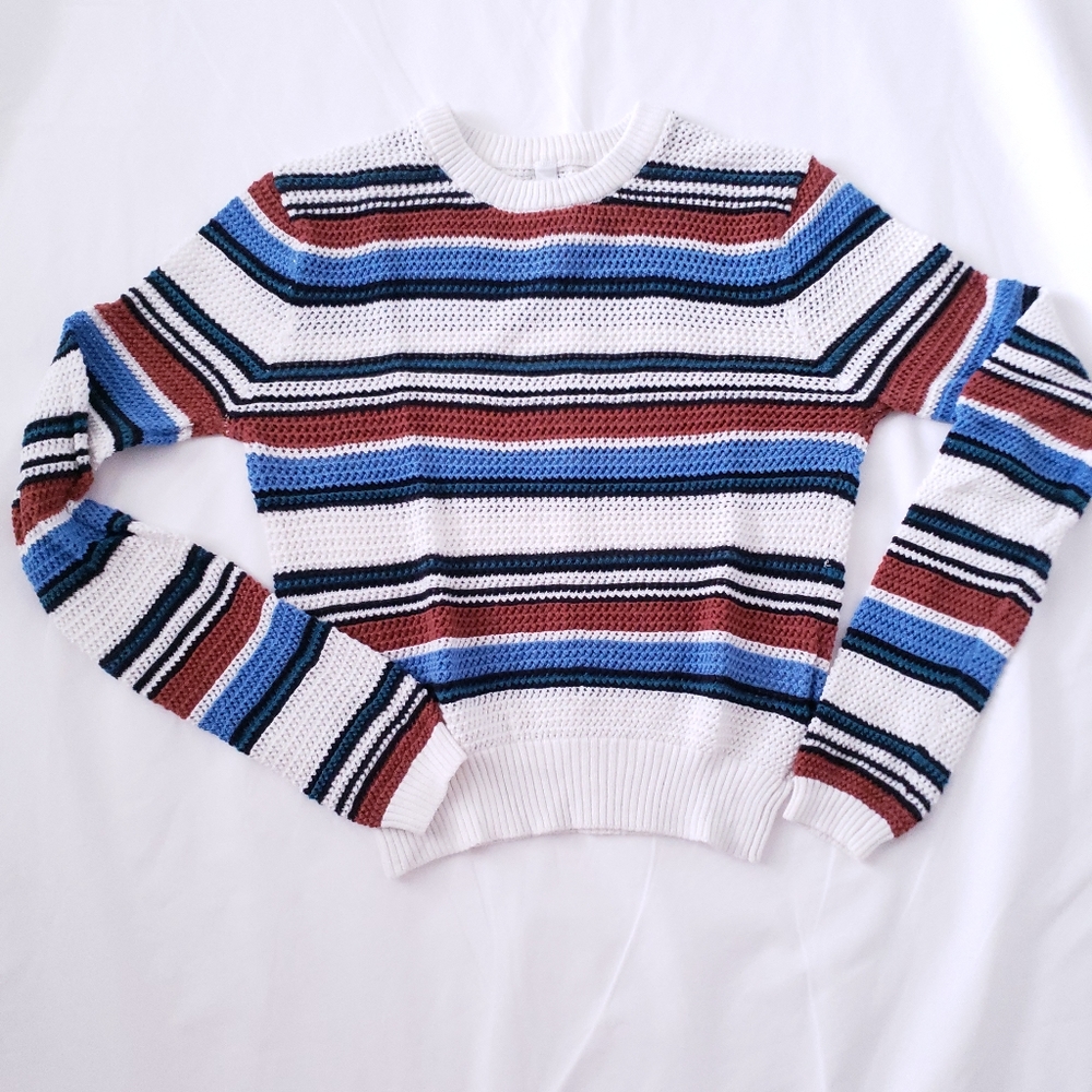 ❌Sold_❌RVCA Cropped Sweater NWOT